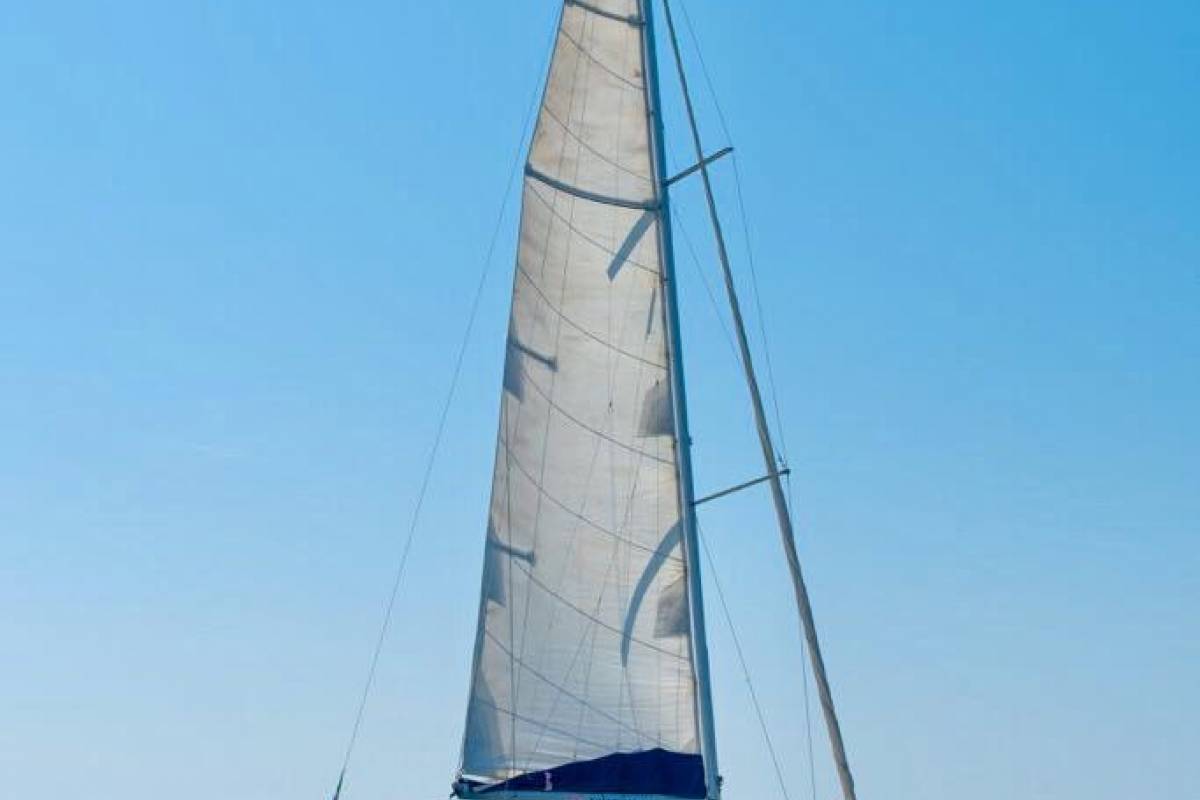 Beneteau Cyclades 43 Velamica Noleggio