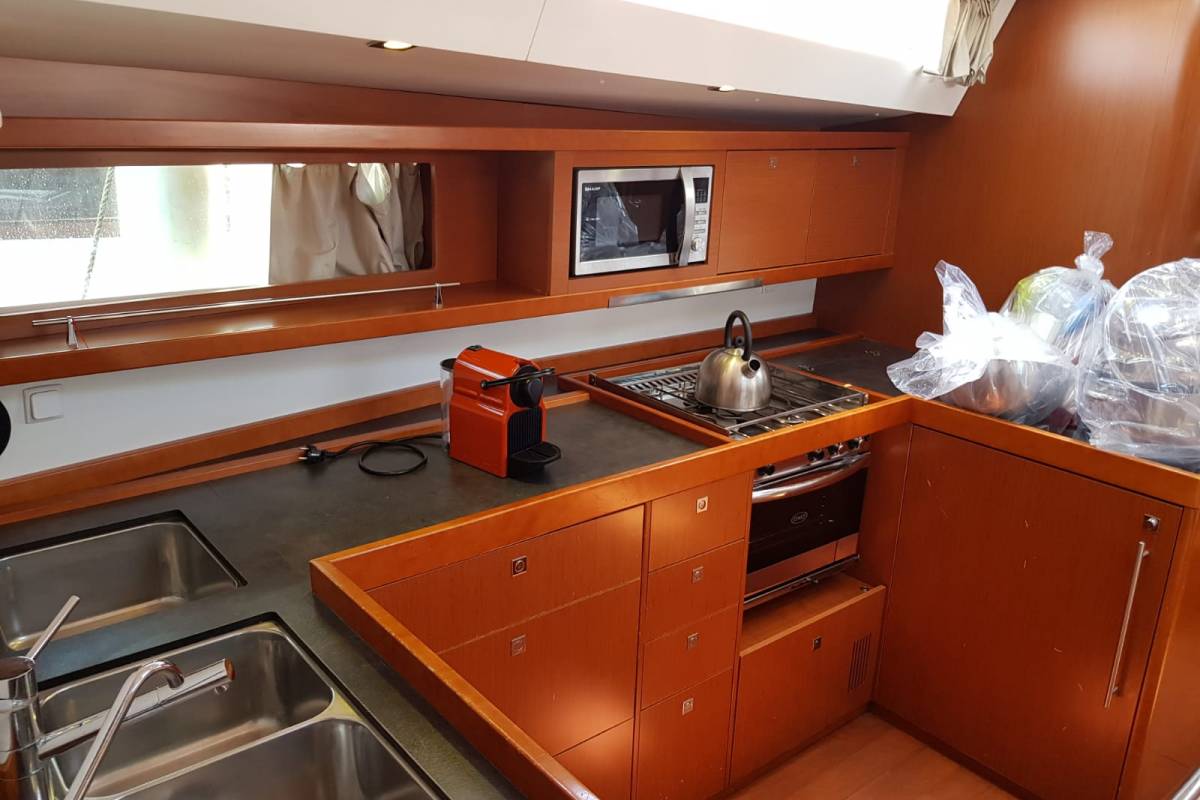 Beneteau Oceanis 48