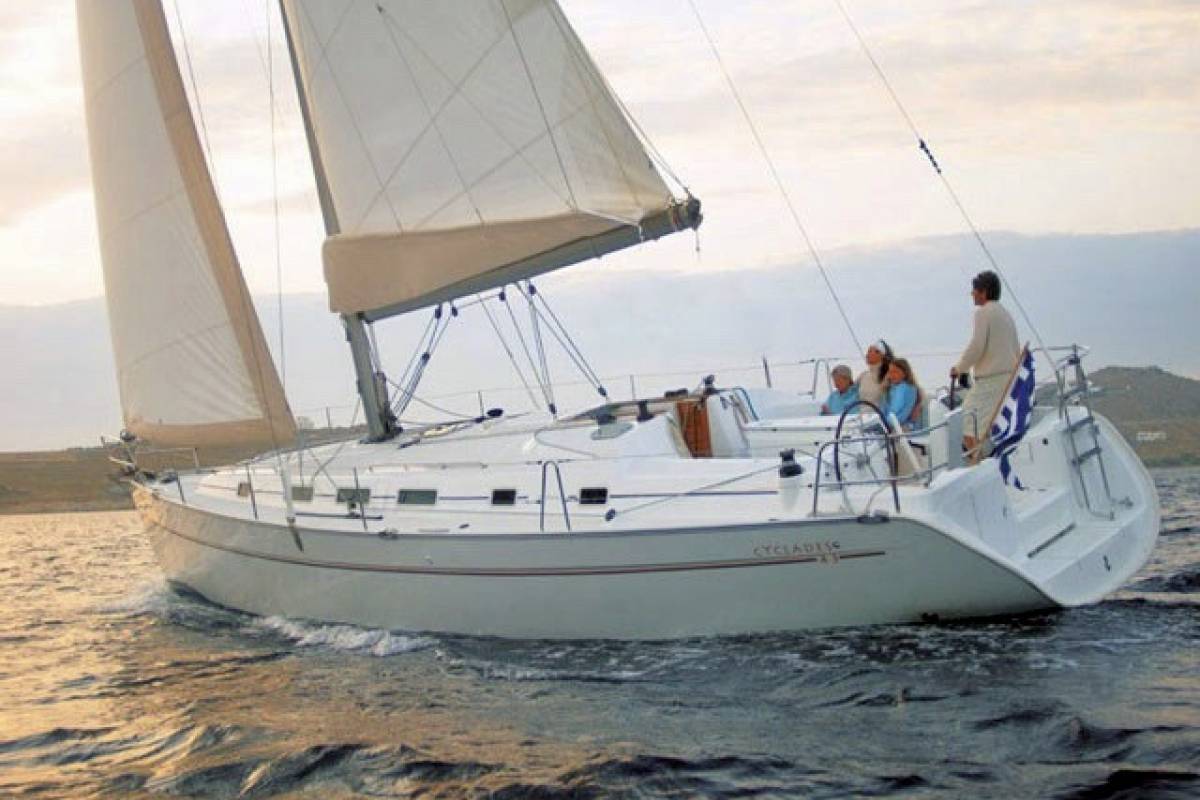 Beneteau Cyclades 43 Velamica Noleggio