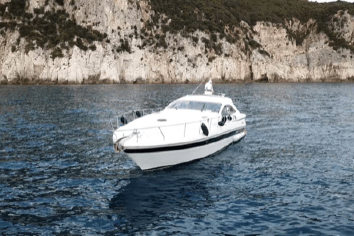 Sunseeker Predator 52